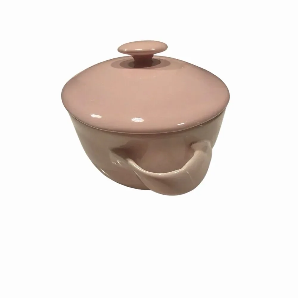 Karen Neuburger KN Small Covered Casserole‎ Soft Pink Glossy